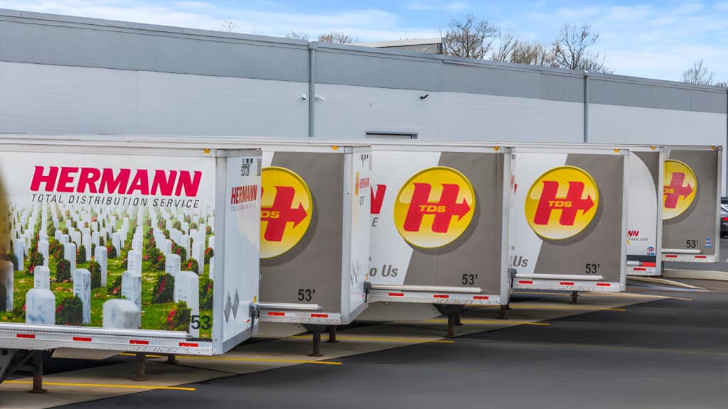 a truck is parked on the side of a building